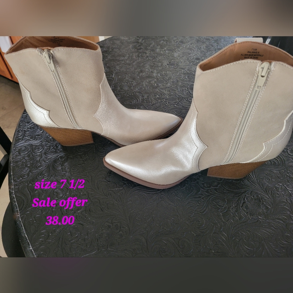 Indigo Suede/shimmer Like Boots Size 7 1/2